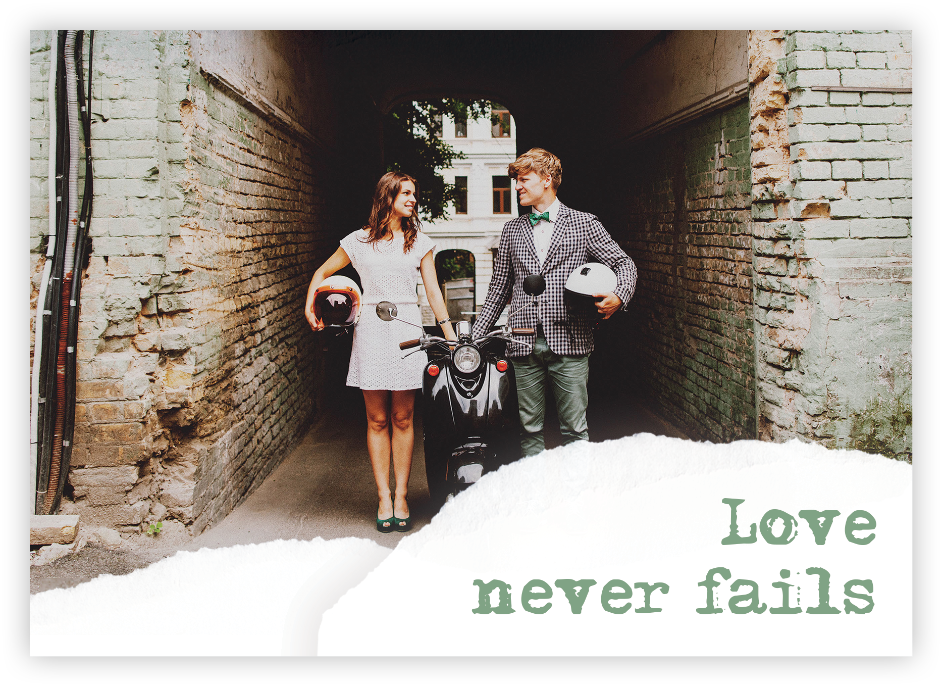 Faltkarte - Love never fails (Hochzeit)