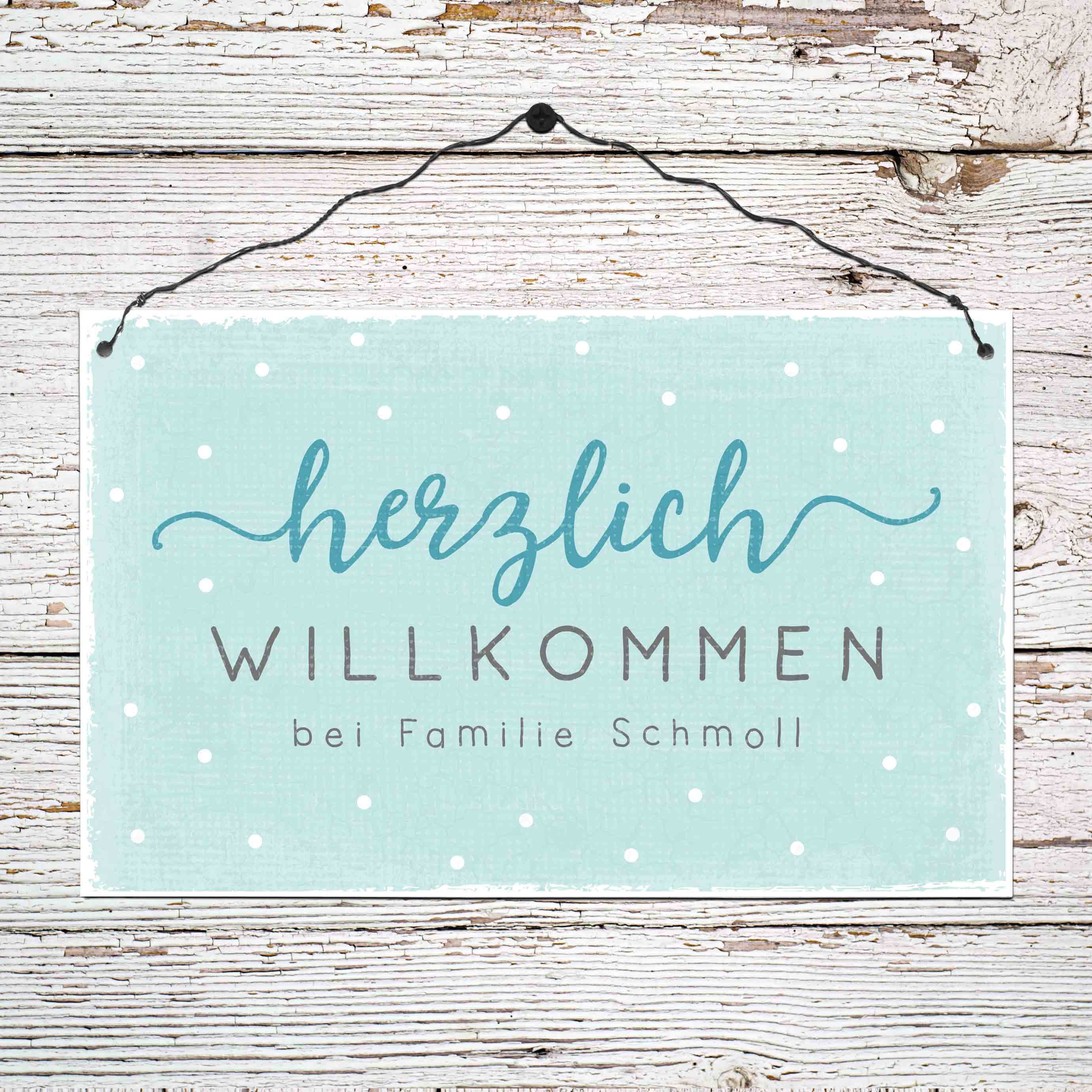 Persönliches Holzschild groß - Herzlich willkommen (Punkte)